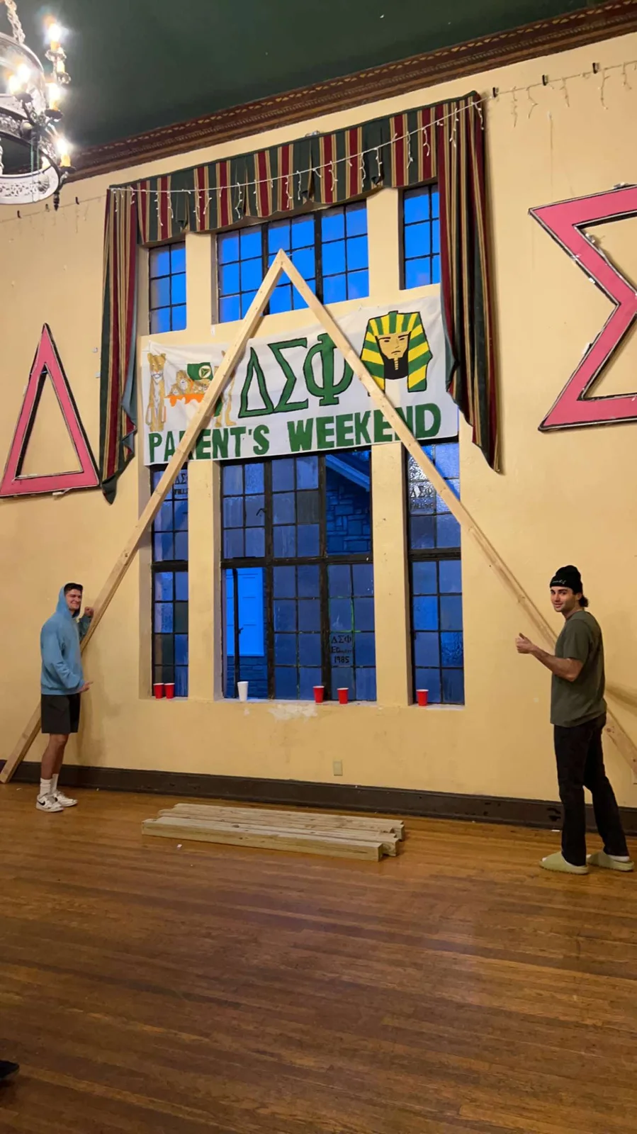 Building the collapsible 21-foot DJ pyramid